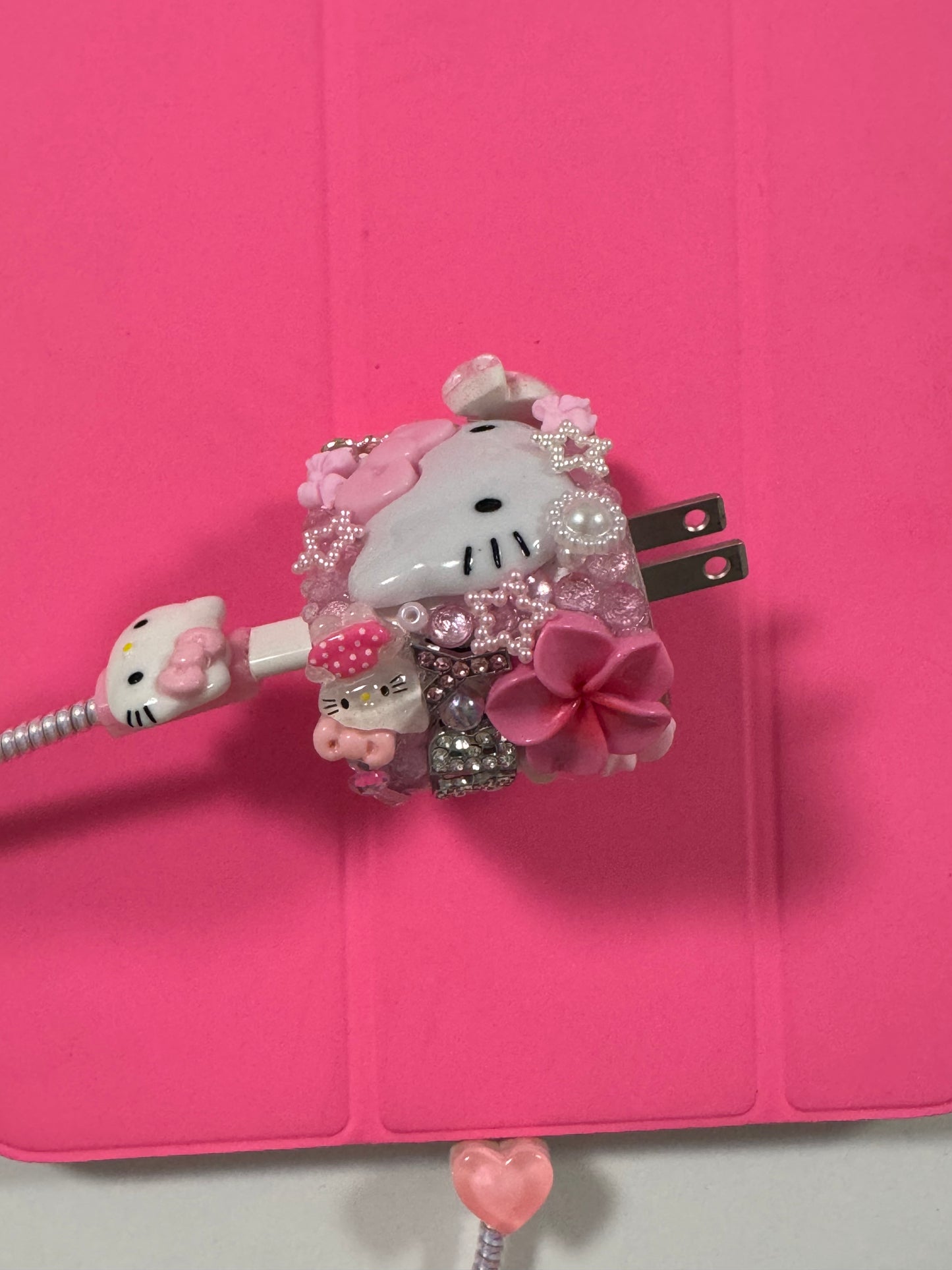 Hello Kitty charger